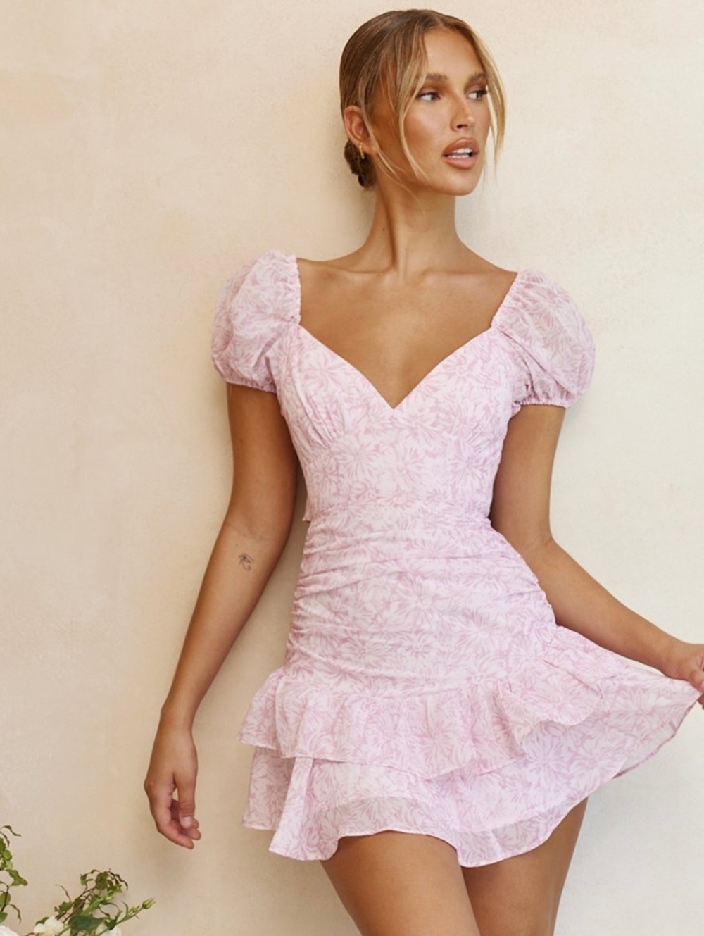 Selfie Leslie Annabella Blush Pink Floral Puff Sleeve Ruched Mini Dress Size S